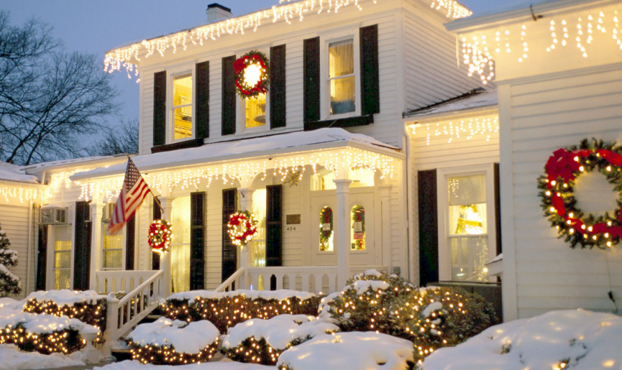 Make Your House Beautiful with Christmas Lights